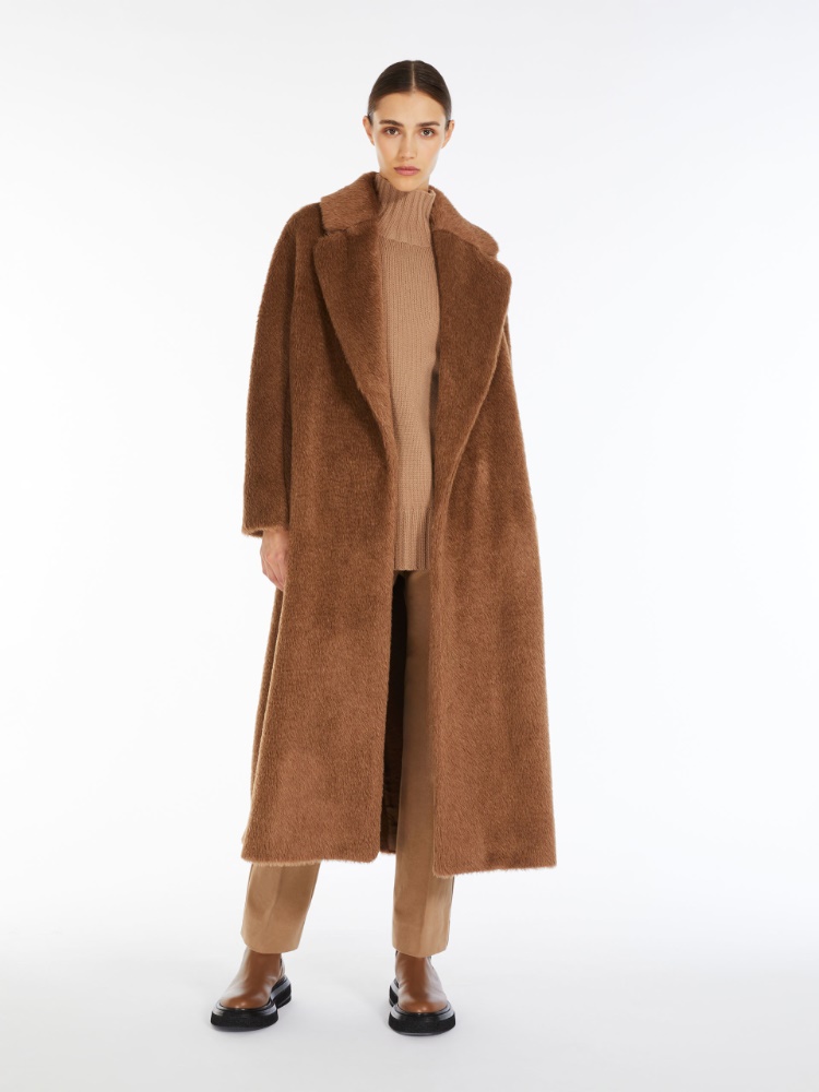 Oversized alpaca and wool coat