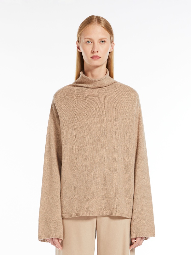 Cashmere polo-neck sweater