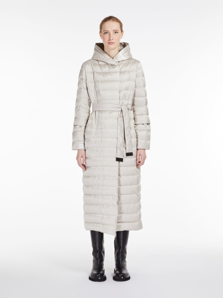 Reversible water-repellent satin robe coat