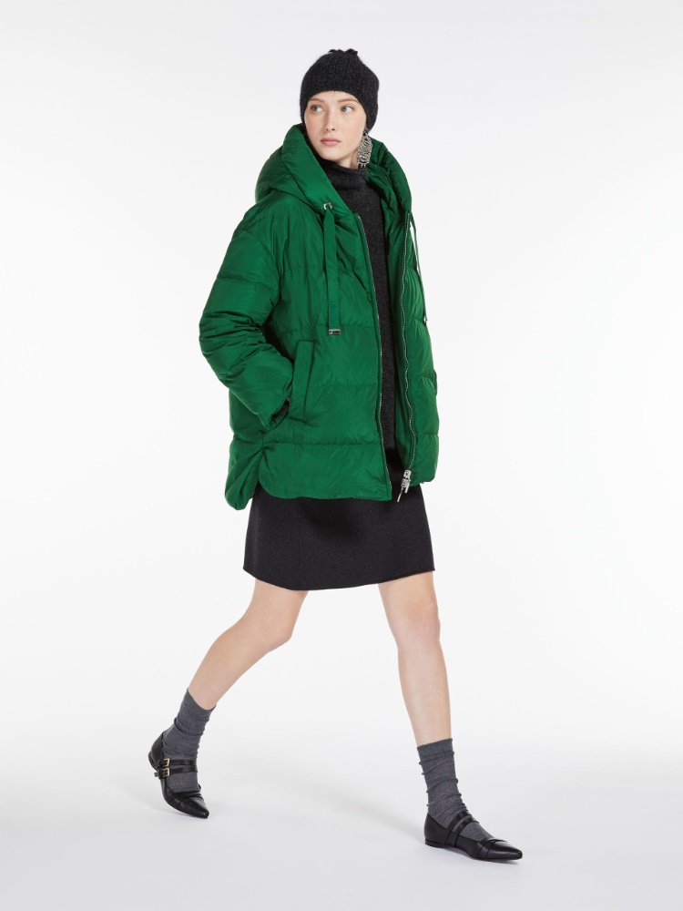 Reversible water-repellent taffeta down jacket