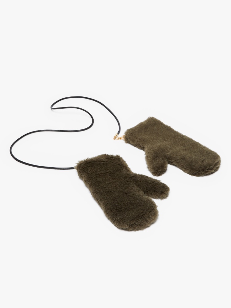 Mittens in Teddy fabric