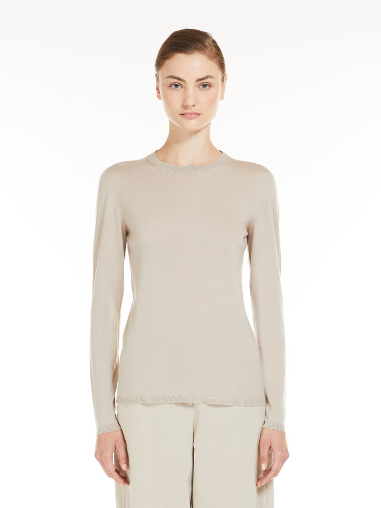 Lightweight wool jumper