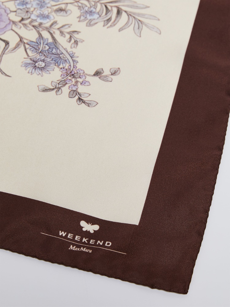 Scarf in printed silk twill