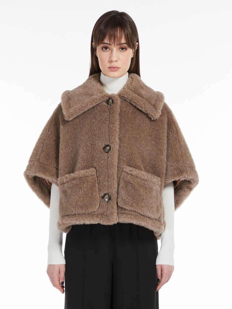 Teddy fabric boxy cape