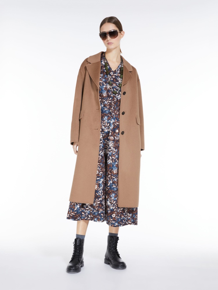 Single-breasted wool and cashmere coat