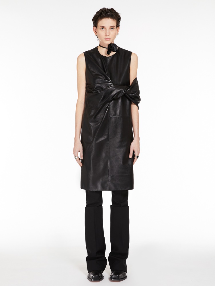 Slim-fit trousers with deep turn-up detail