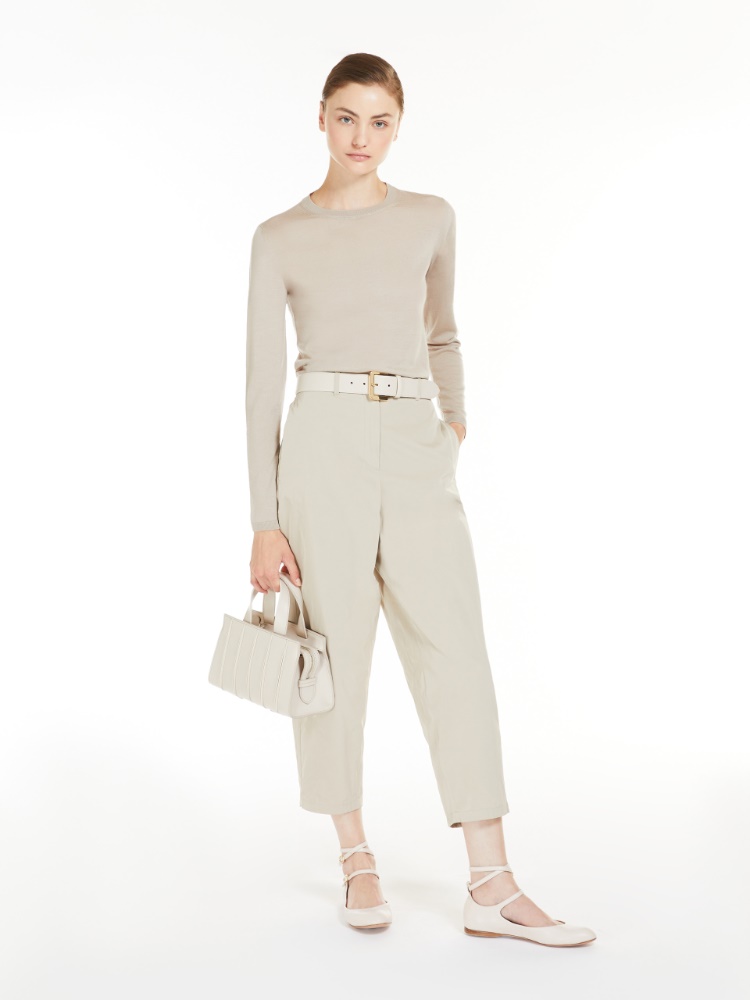 Lightweight wool jumper