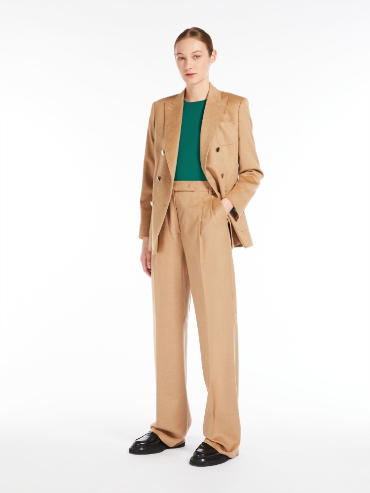 Lightweight wool jumper