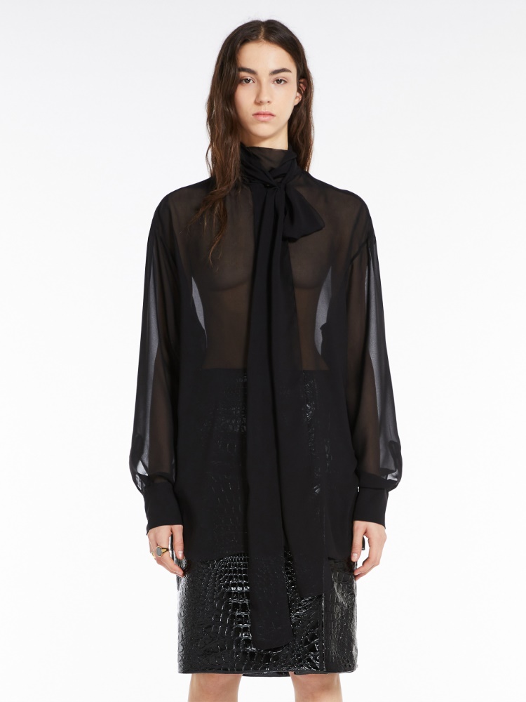 Blouse with sash collar