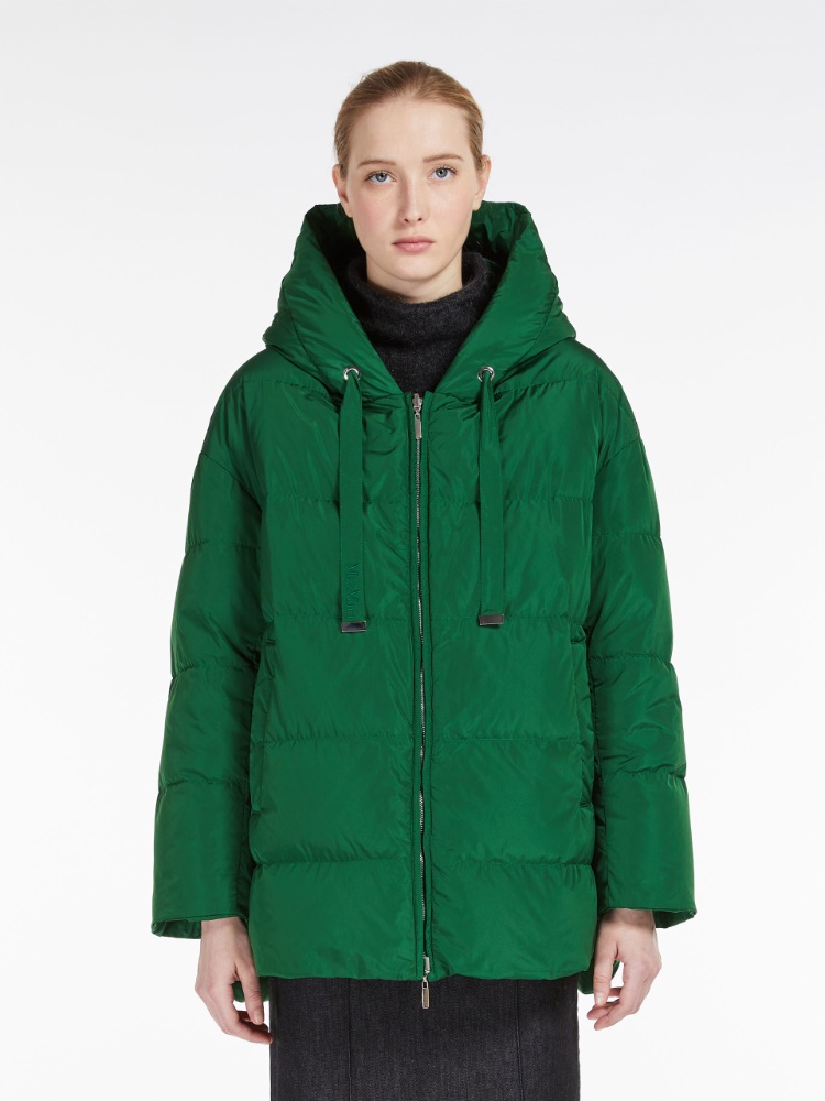 Reversible water-repellent taffeta down jacket