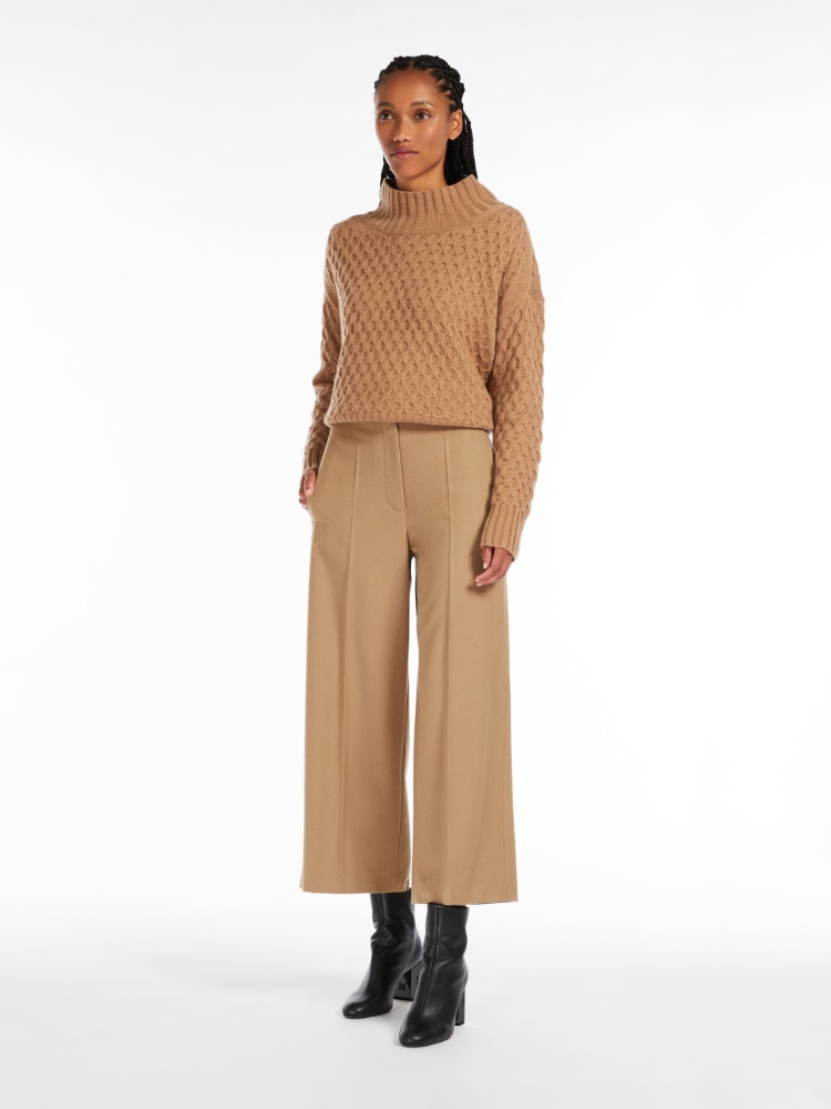 Cropped wool trousers