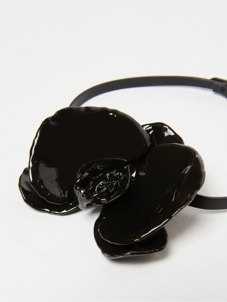 Nappa leather necklace with orchid