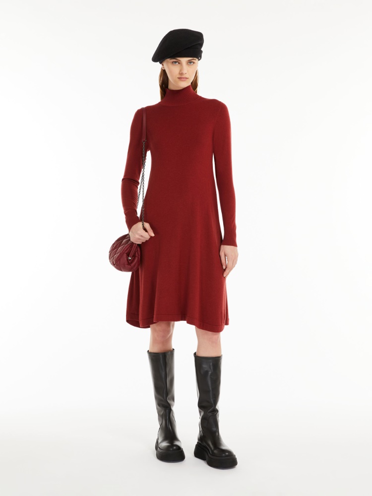 Wool and silk yarn dress