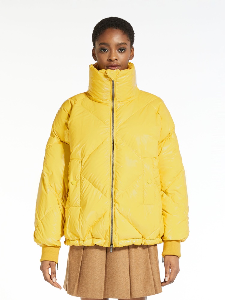 Water-repellent taffeta down jacket