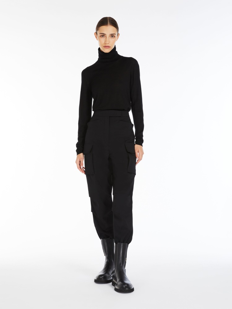Lightweight wool turtleneck