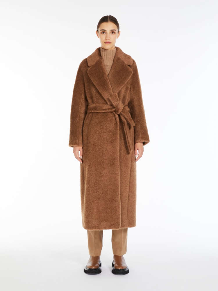Oversized alpaca and wool coat