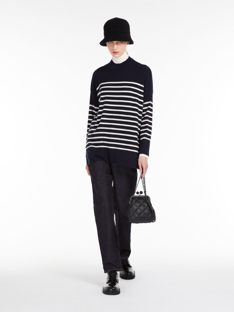 Silk and wool yarn sweater