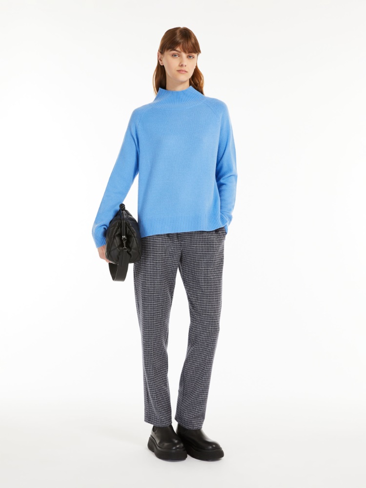 Cashmere sweater