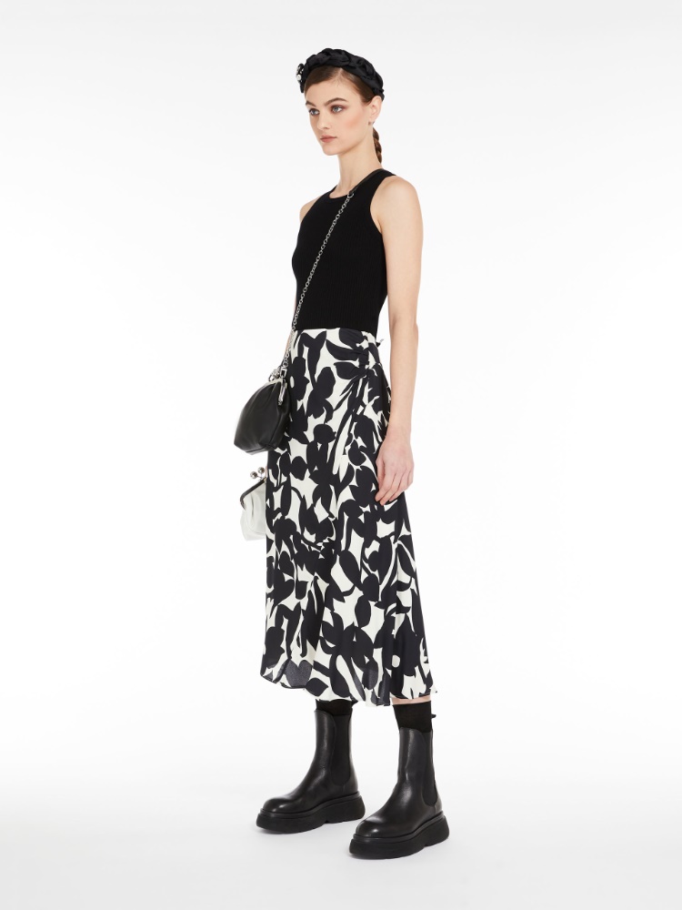 Asymmetrical skirt in printed viscose