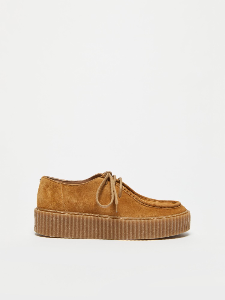 Crust leather ankle boots