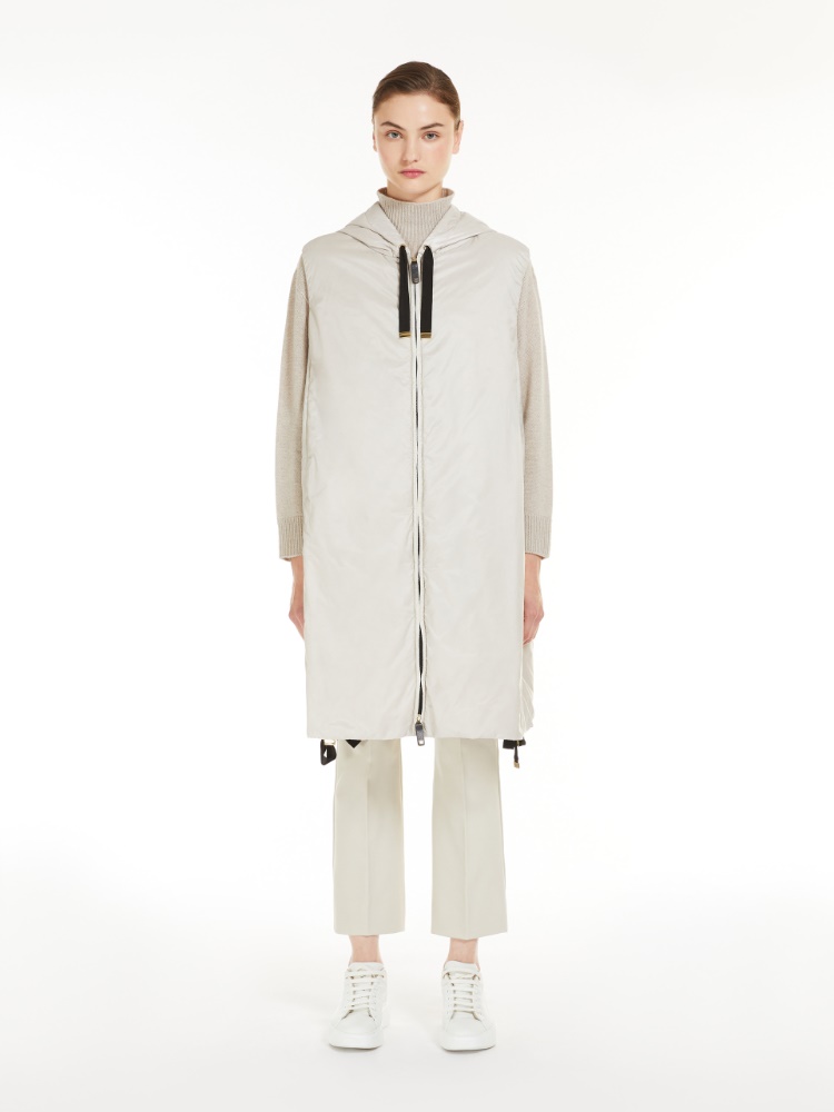 Water-resistant technical canvas gilet