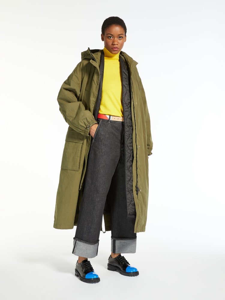 Silk and wool yarn sweater