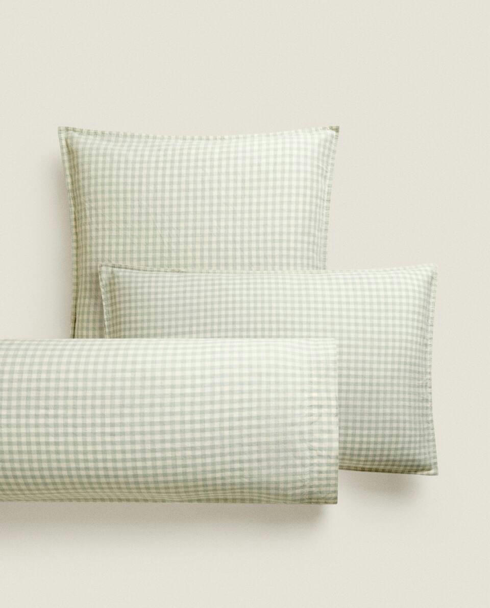 CHECK PILLOWCASE