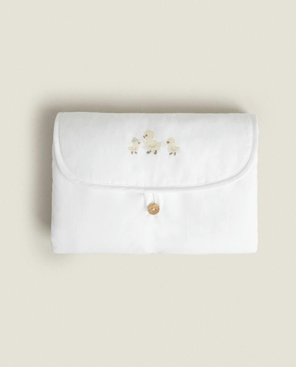 EMBROIDERED DUCK CHANGING MAT