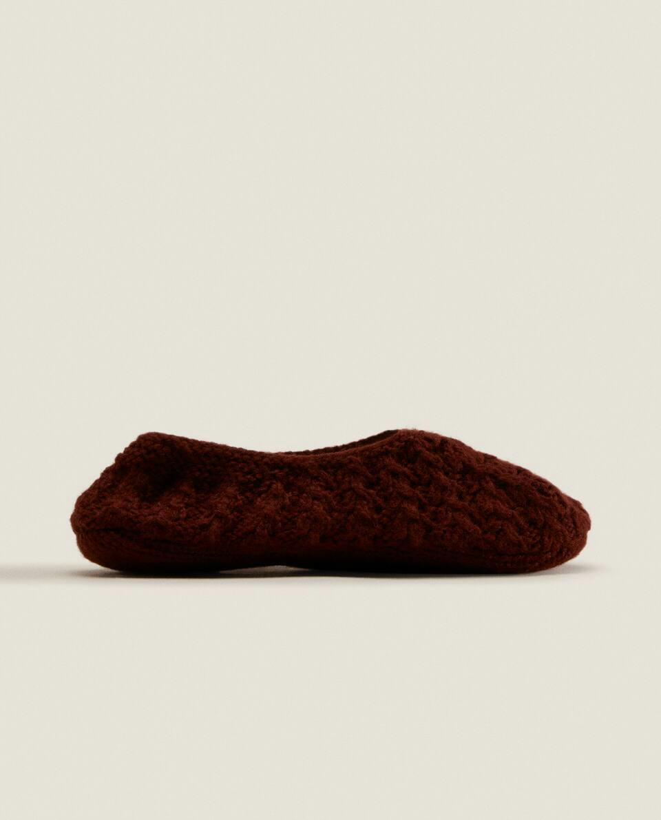 KNIT BALLERINAS