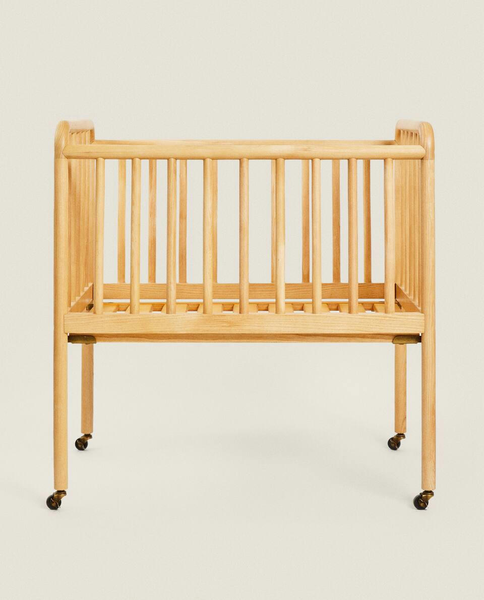 CHILDREN’S ASH WOOD MINI COT