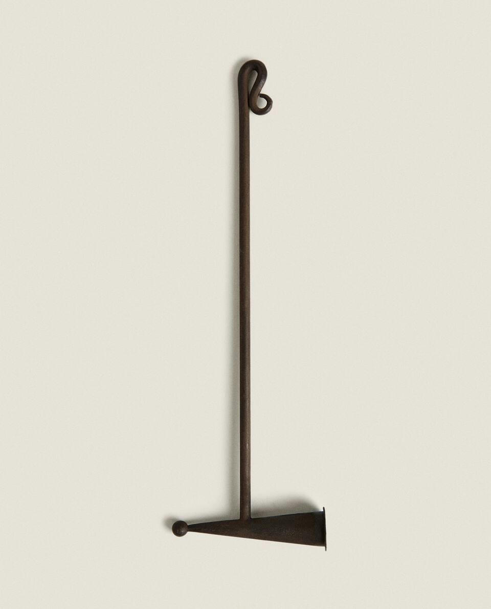 CANDLE SNUFFER