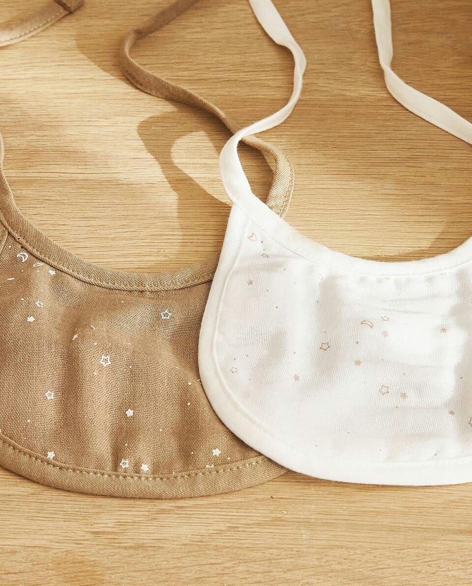 MUSLIN STAR BIBS (SET OF 2)