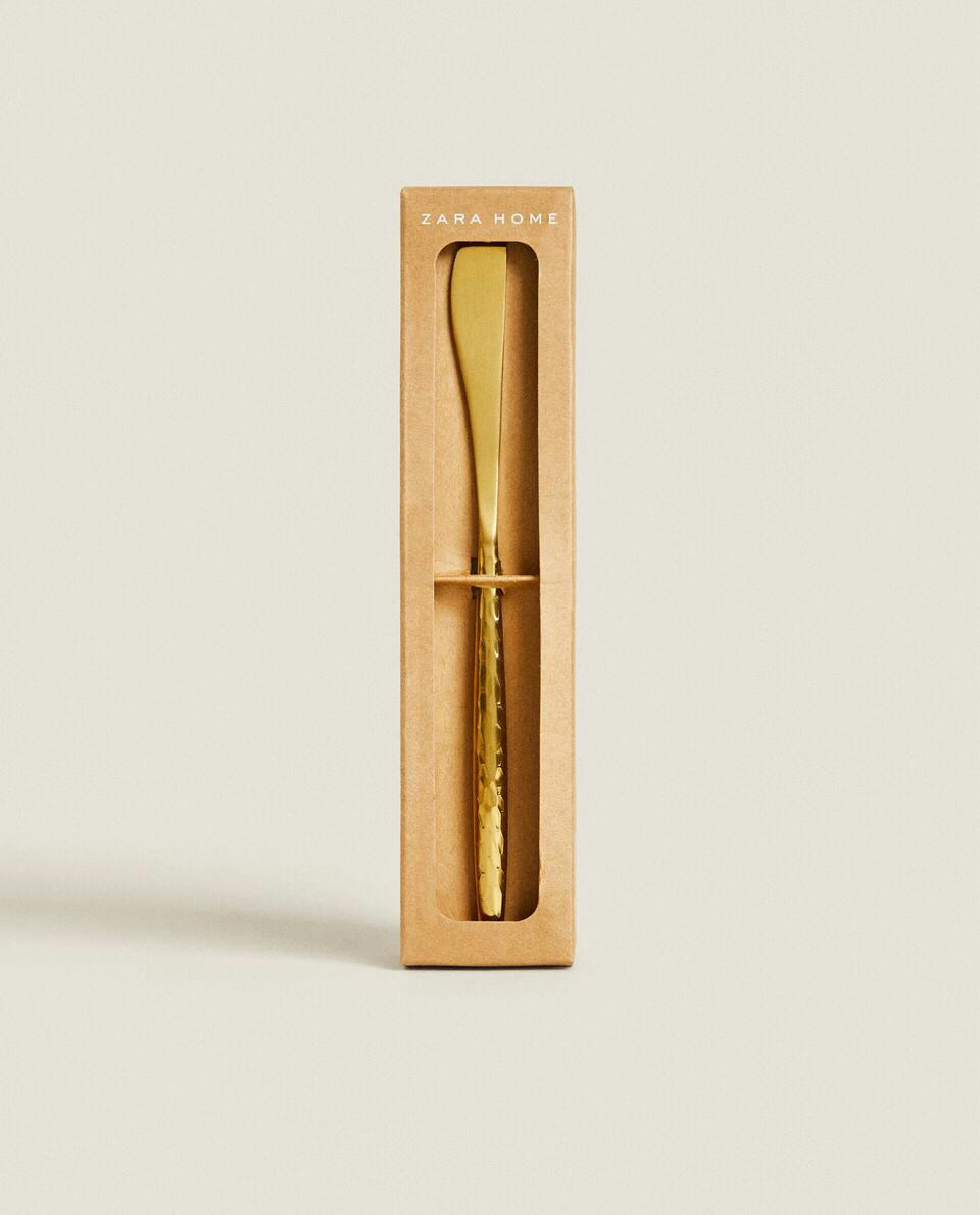 BOX OF 4 KNIVES WITH HAMMERED HANDLE