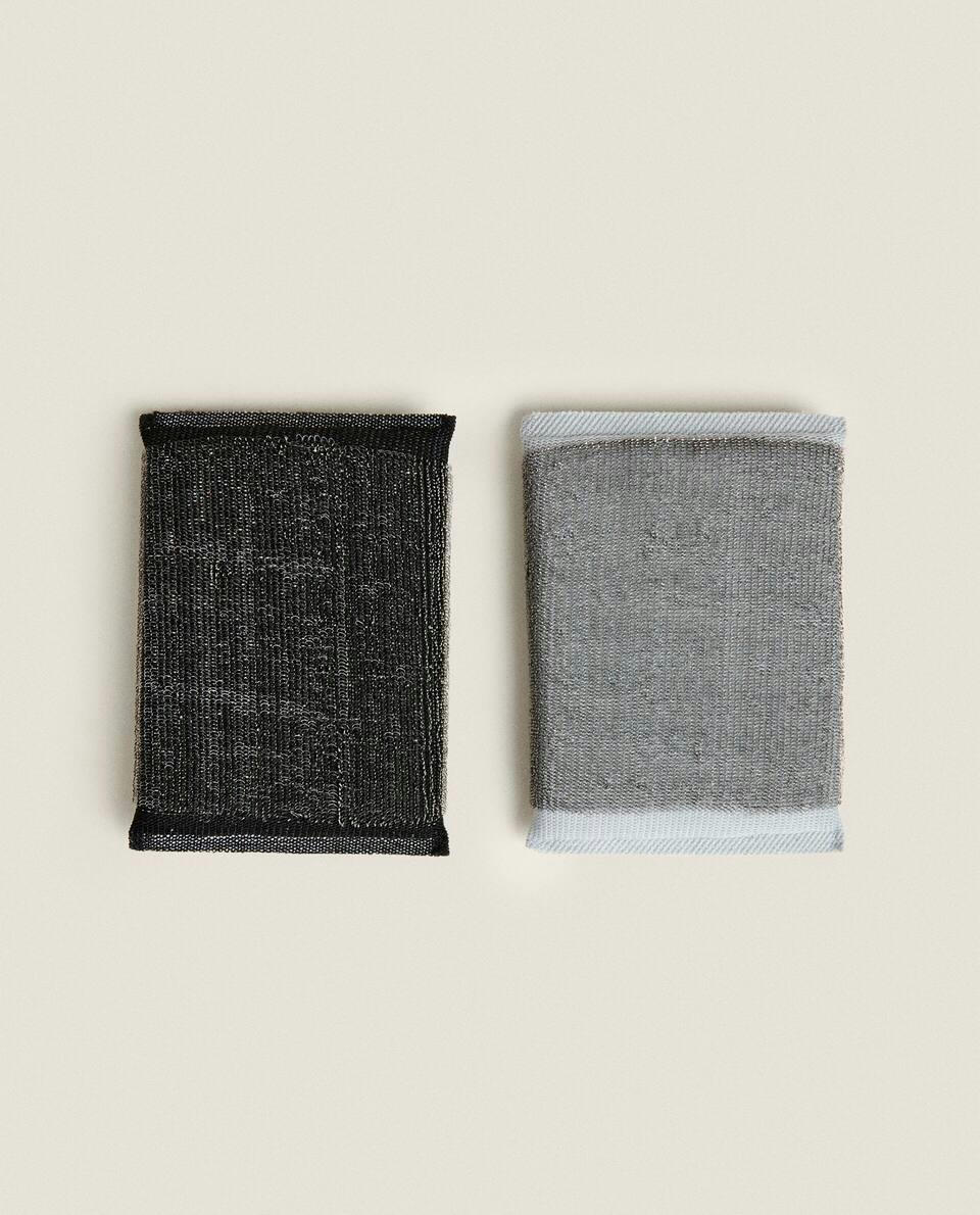 GREY AND BLACK SCOURER (SET OF 2)