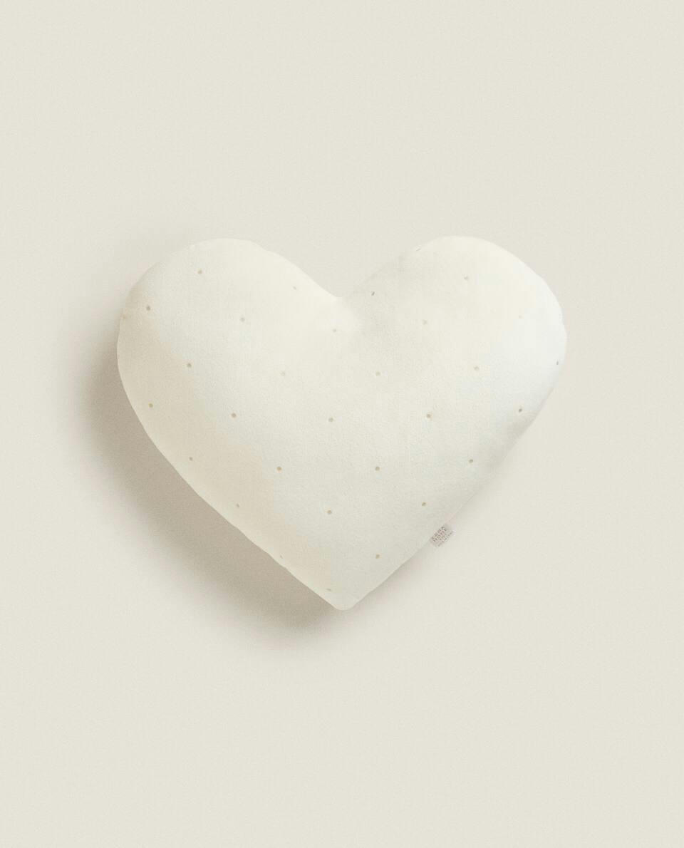 HEART-SHAPED POLKA DOT CUSHION