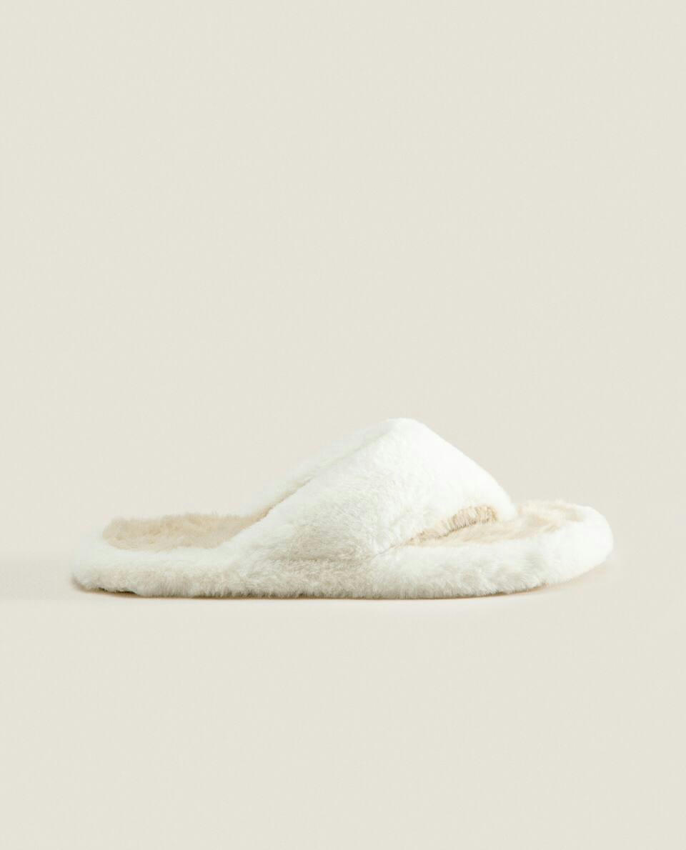 CONTRAST FAUX FUR OPEN SLIPPERS
