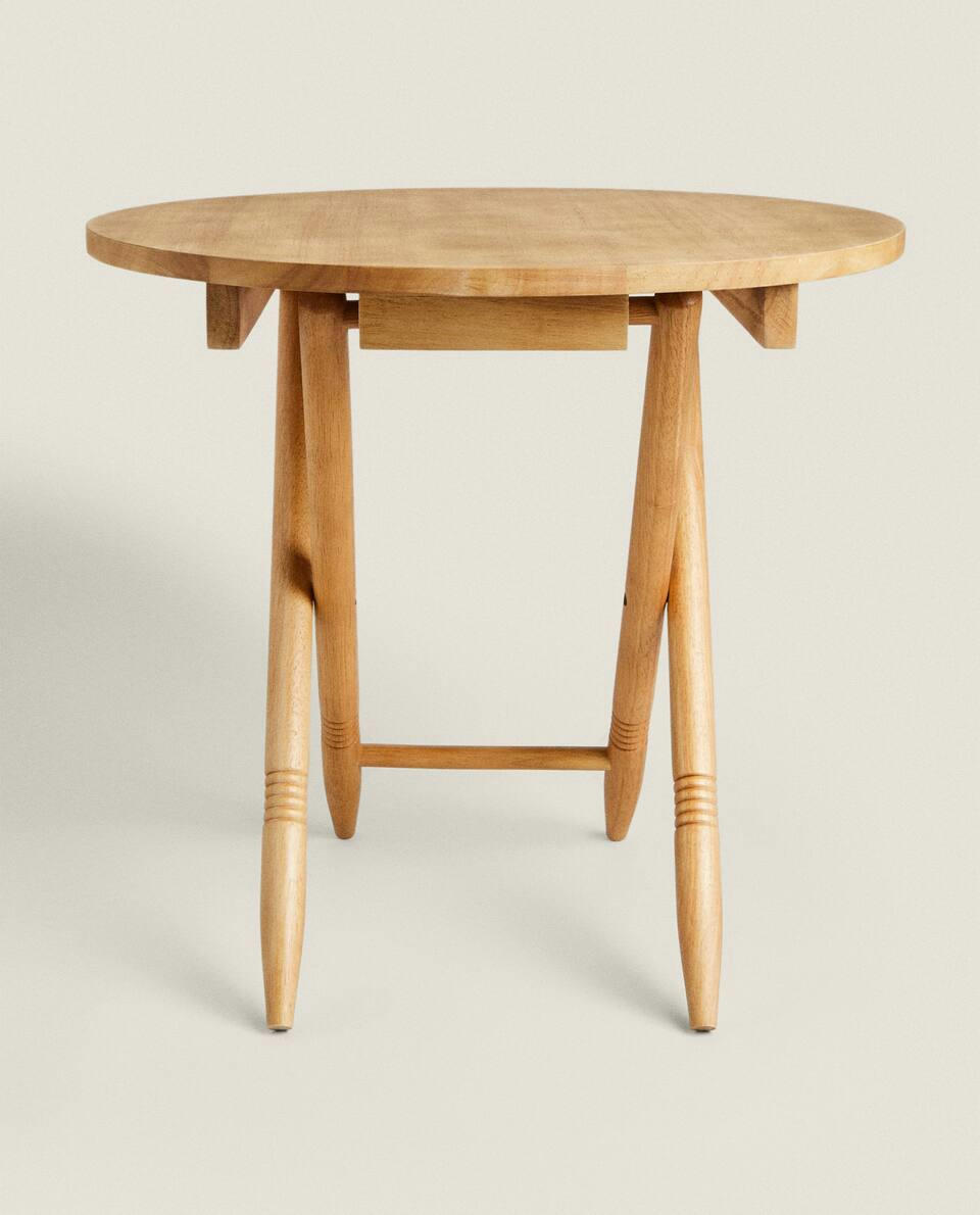 CHILDREN’S WOODEN TABLE