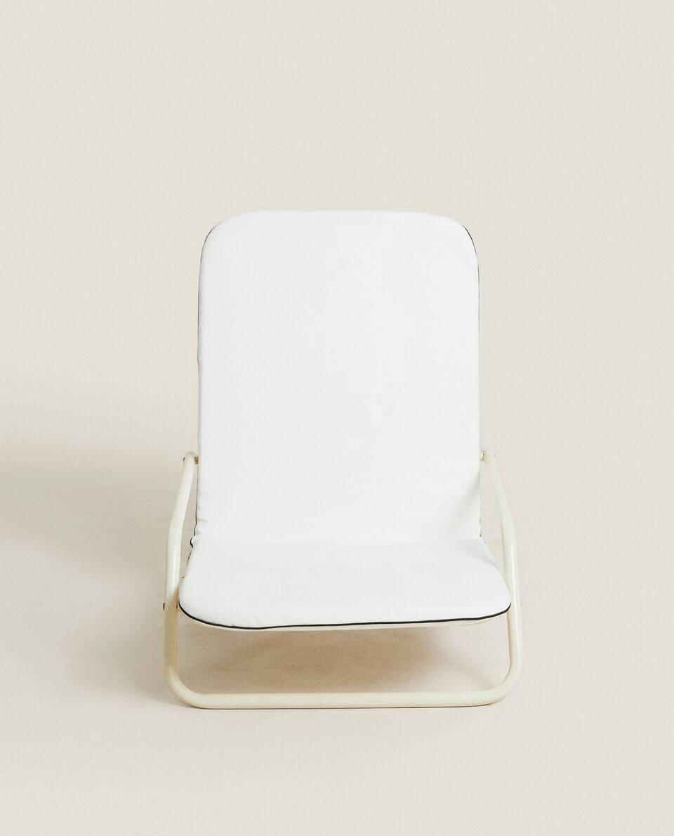 FOLDING BEACH CHAIR