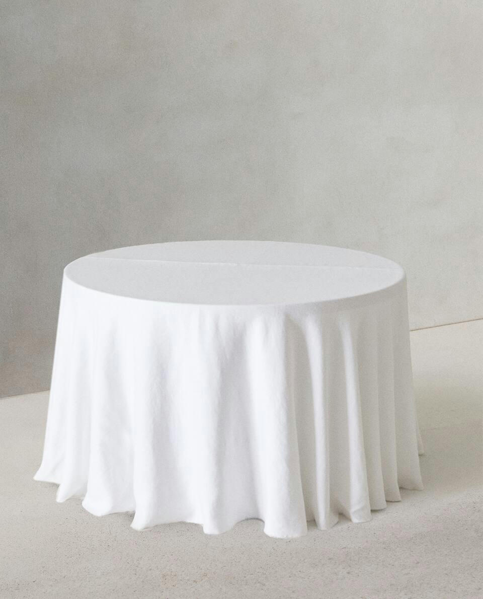 TABLECLOTH 01