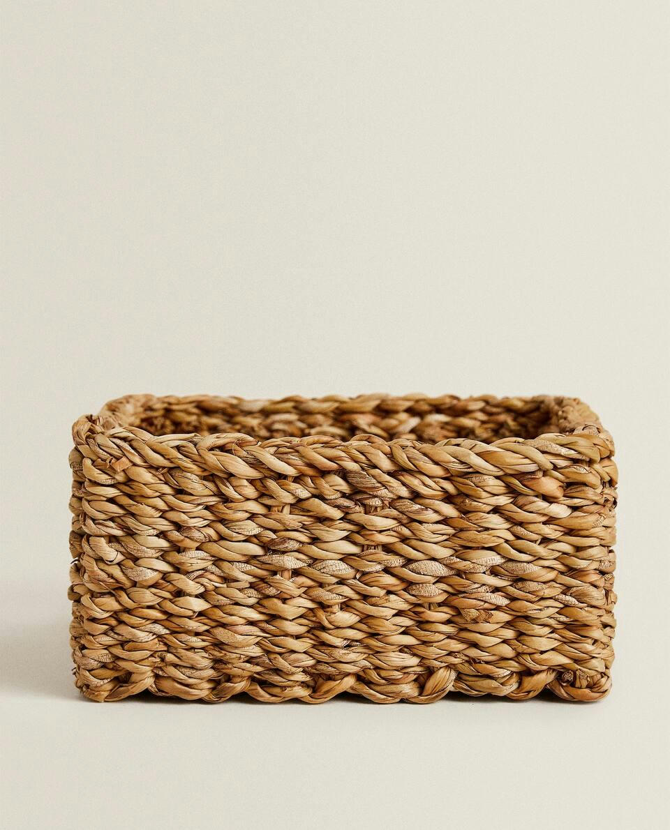 SQUARE WOVEN BASKET WITH HANDLES