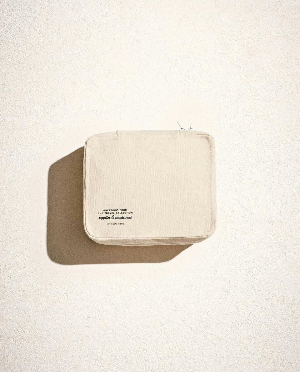 SAINT-LAZARE TRAVEL TOILETRY BAG