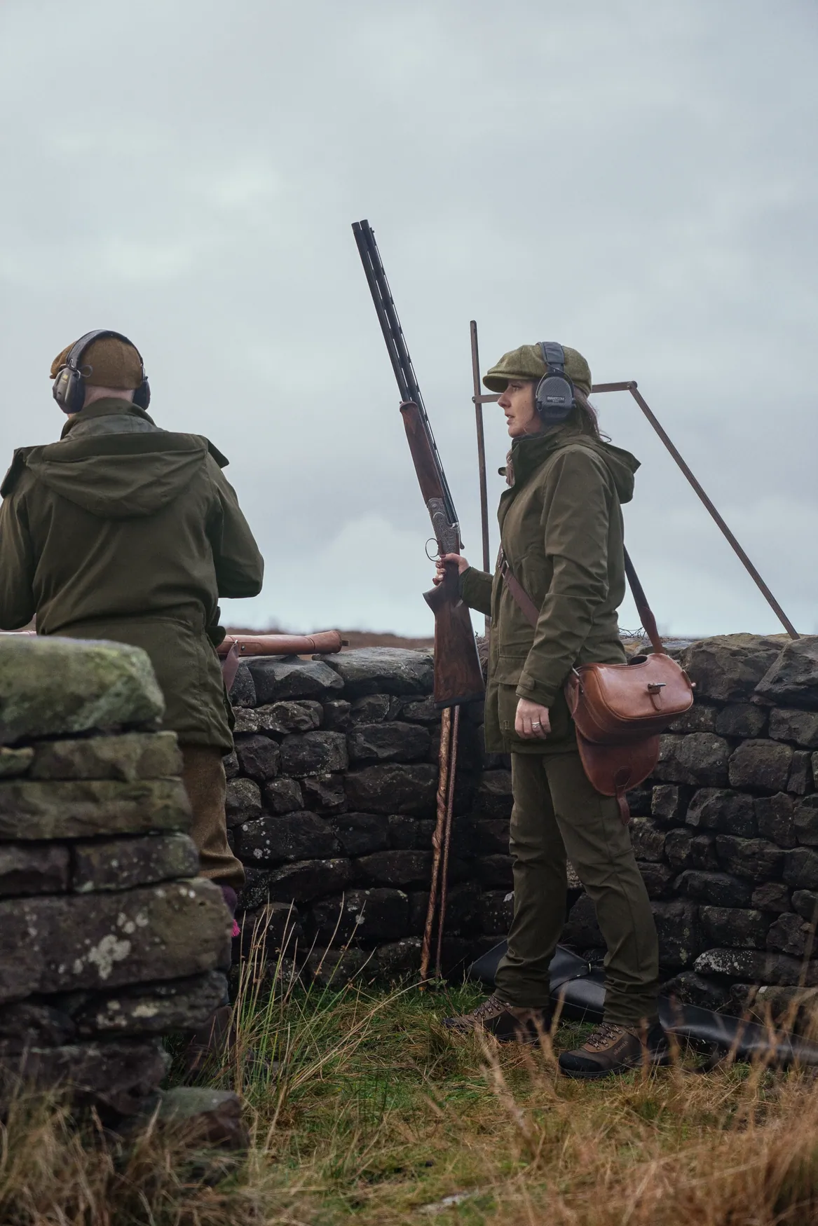 Retrieve Light trousers Women