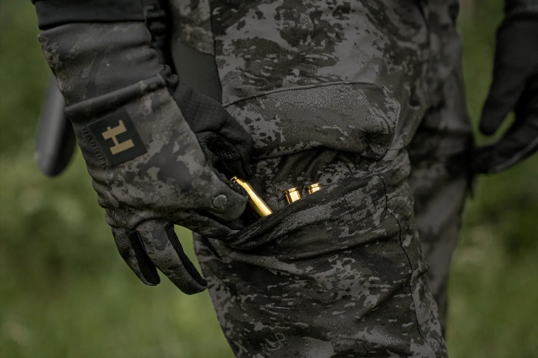 H&auml;rkila NOCTYX camo fleece glove w/foldback finger