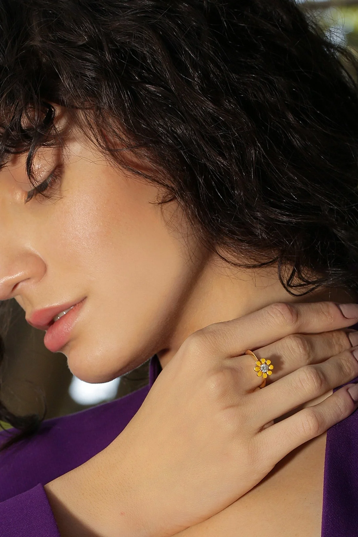 Yellow Flower Revolving Ring