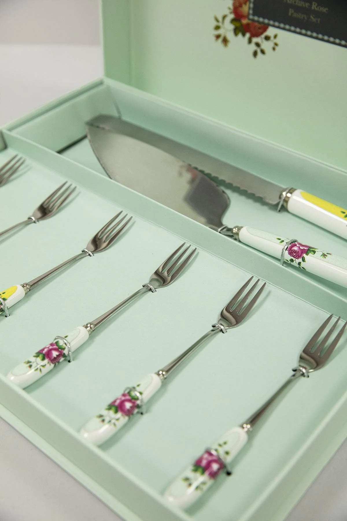 Archive Rose Pastry Set