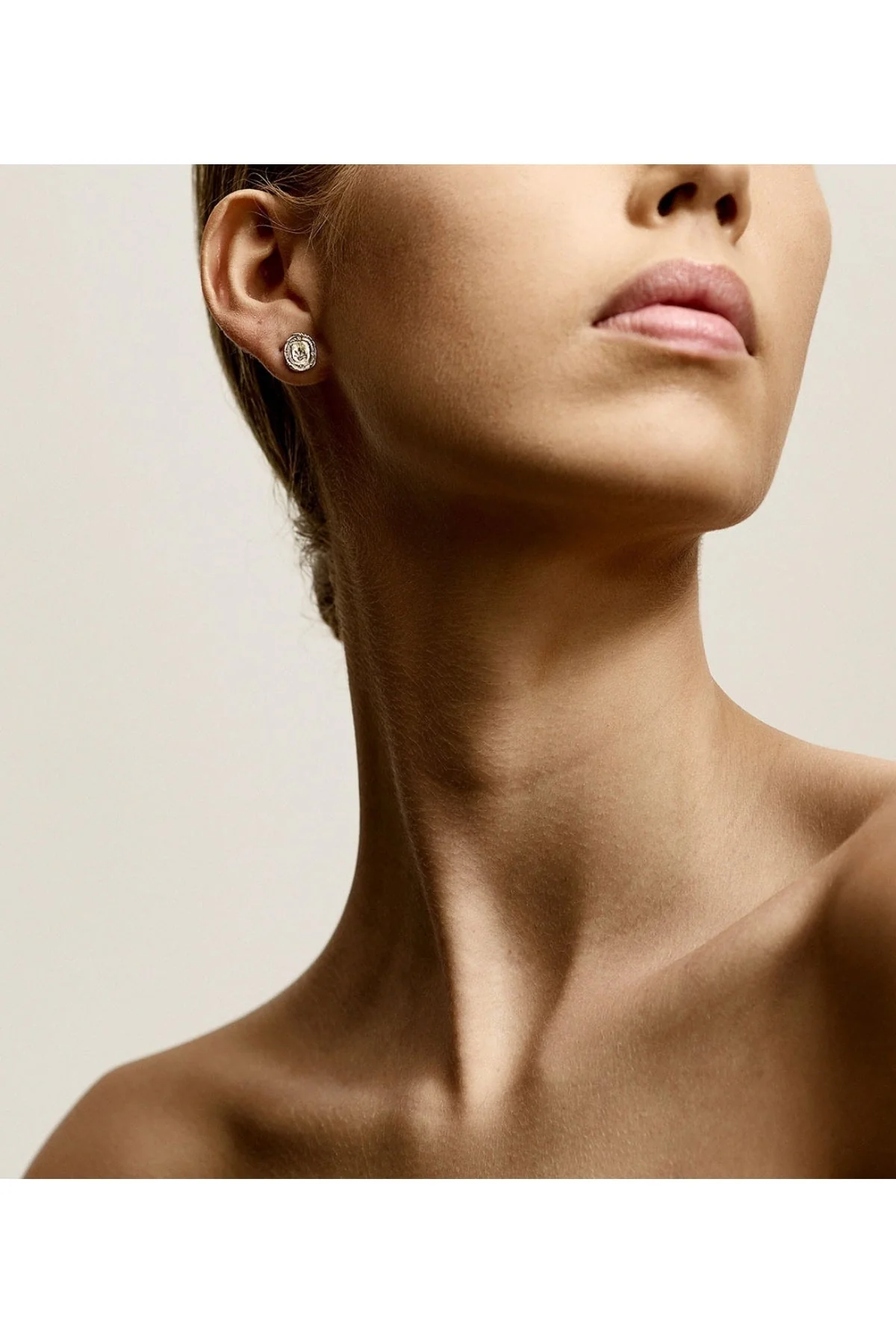 Sun Motif Earrings in Gold