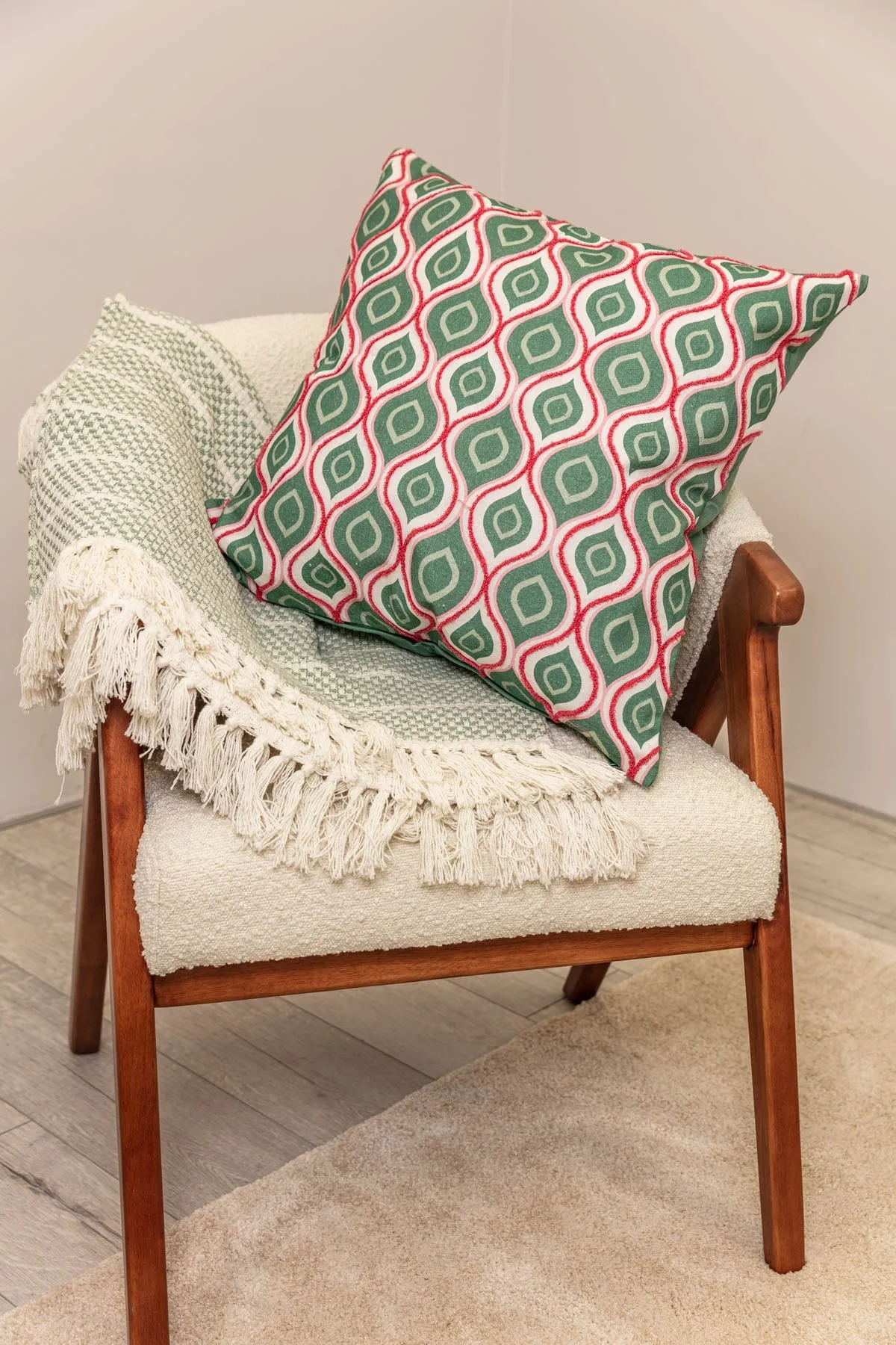 Finlay Large Geometric Cushion