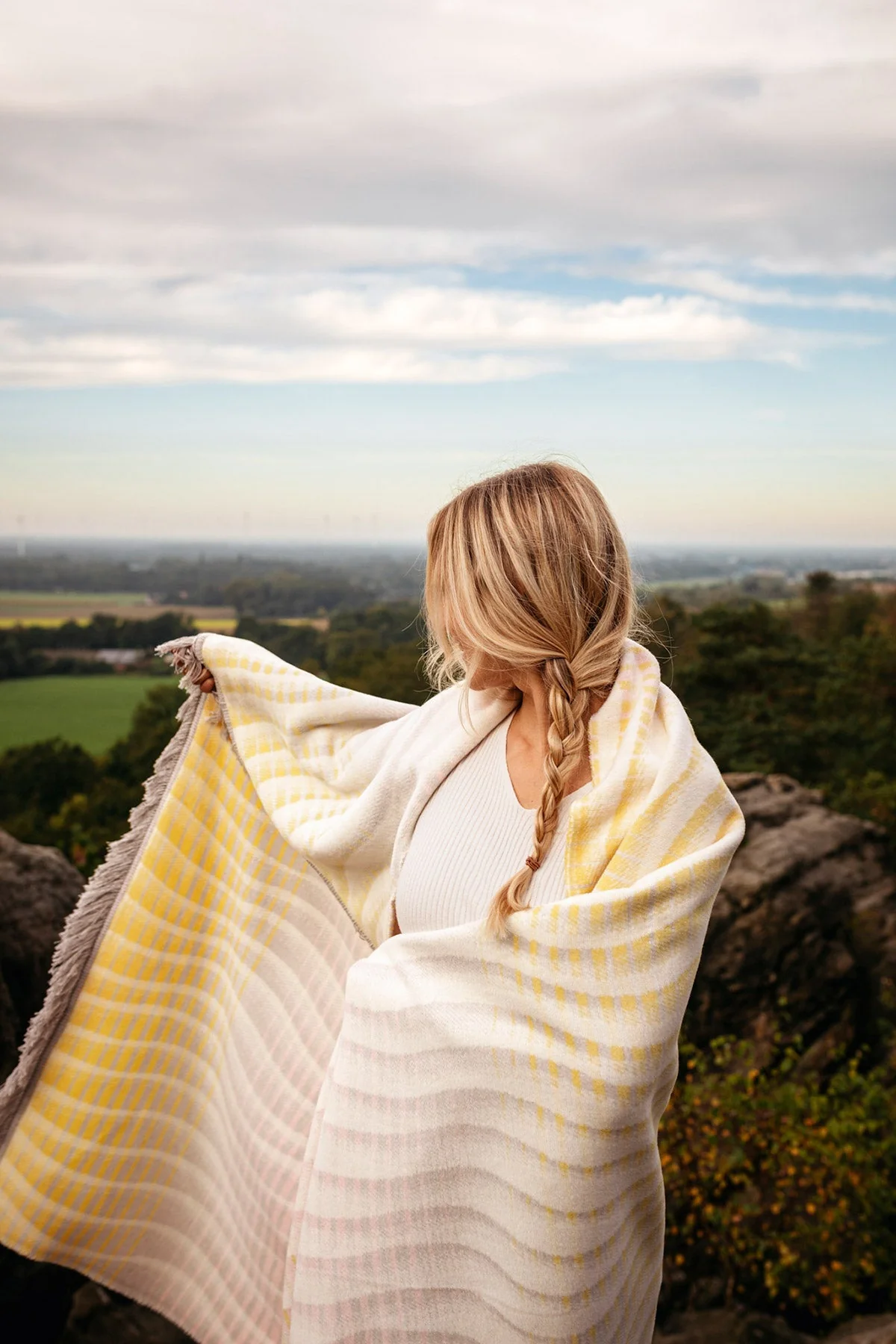 Pastel Throw with Fringe 150x200cm