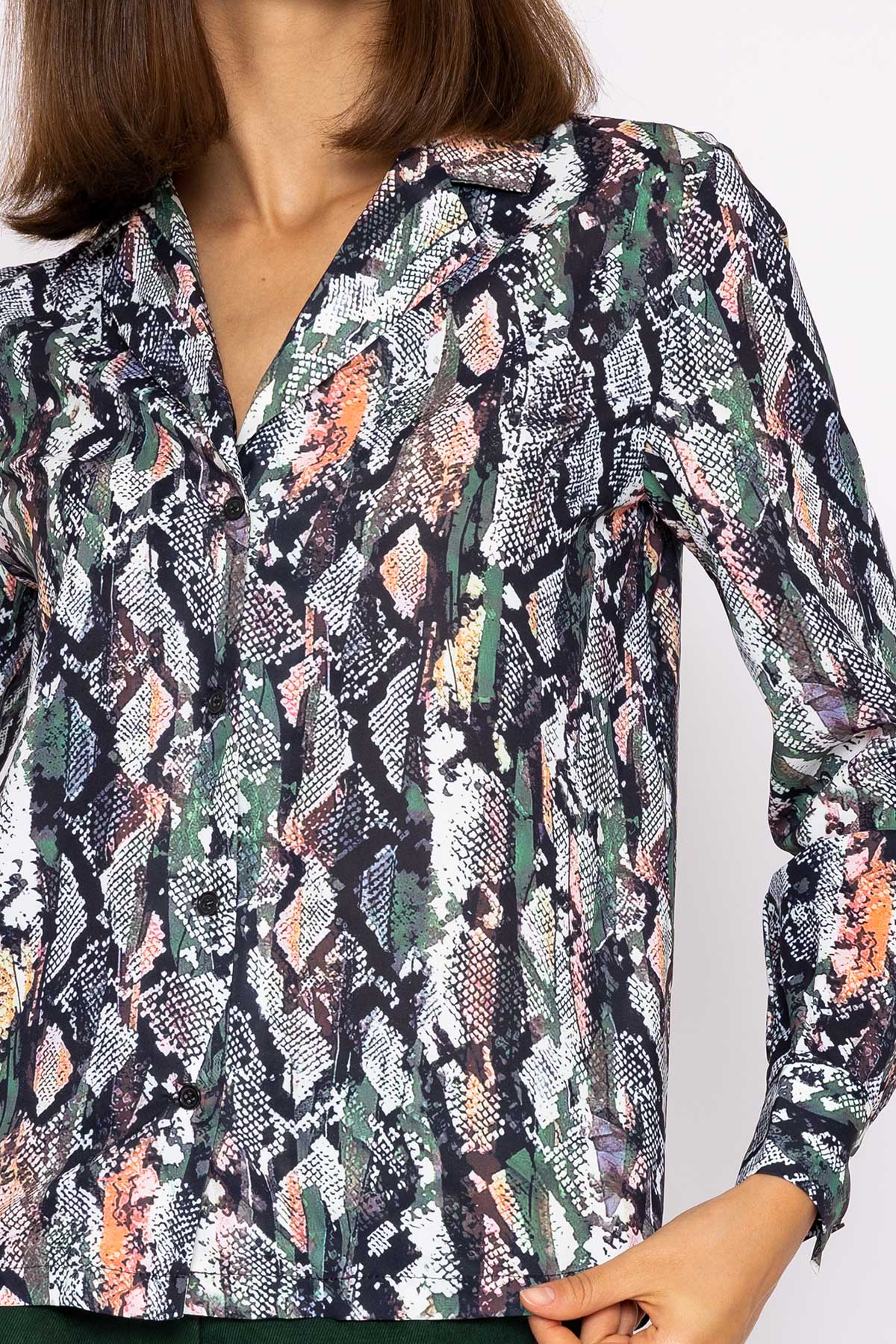 Collar Shirt in Snake Print