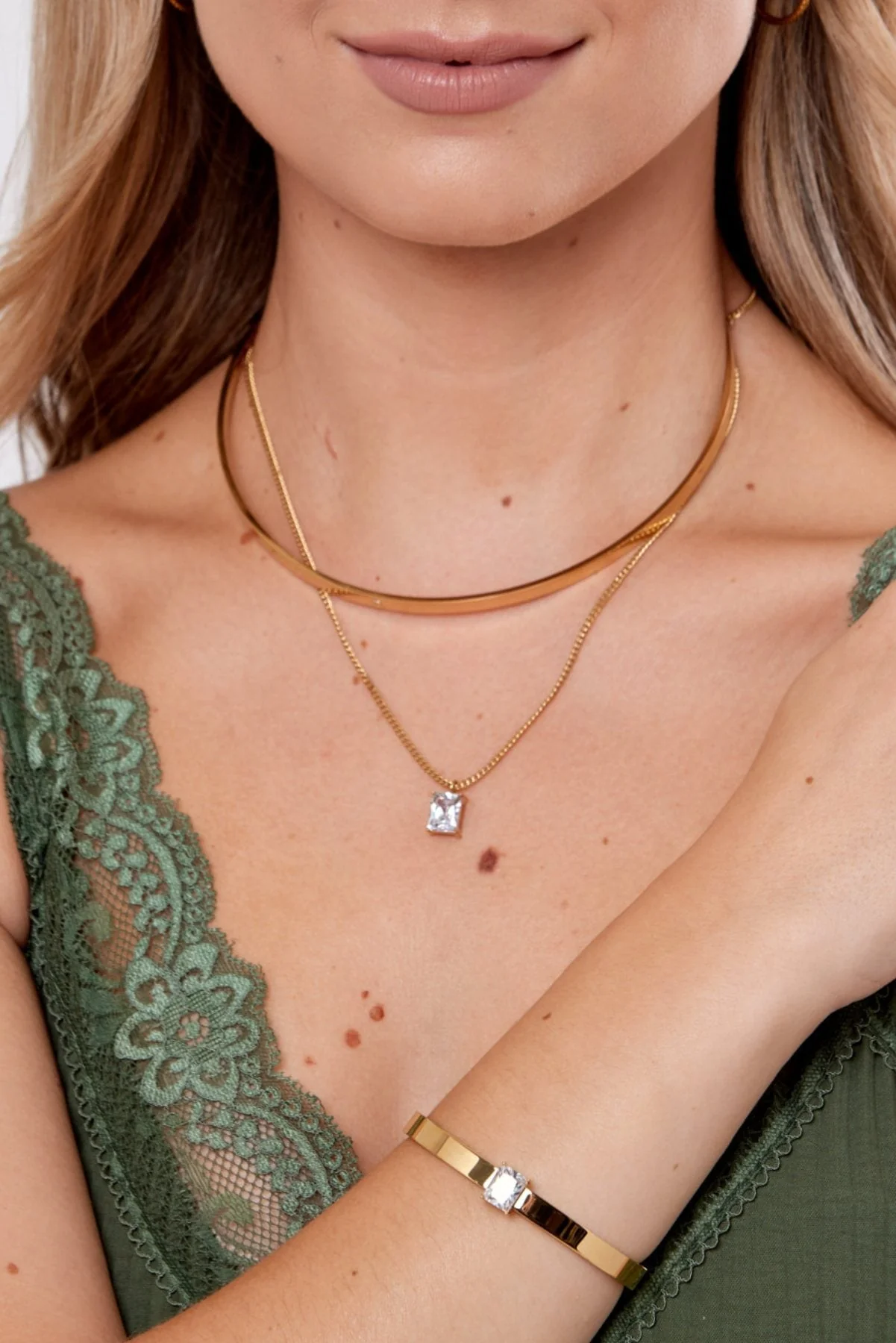 Anika Clear Stone Necklace